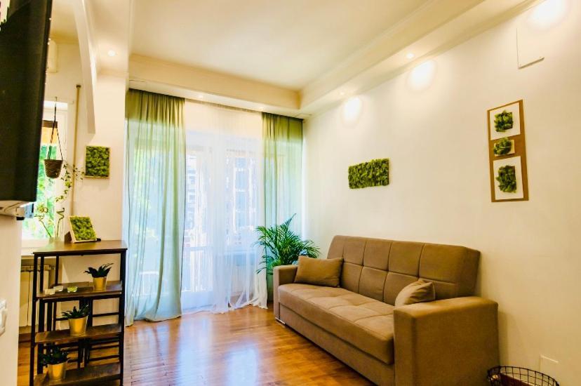 Plant House Eur Holiday home *